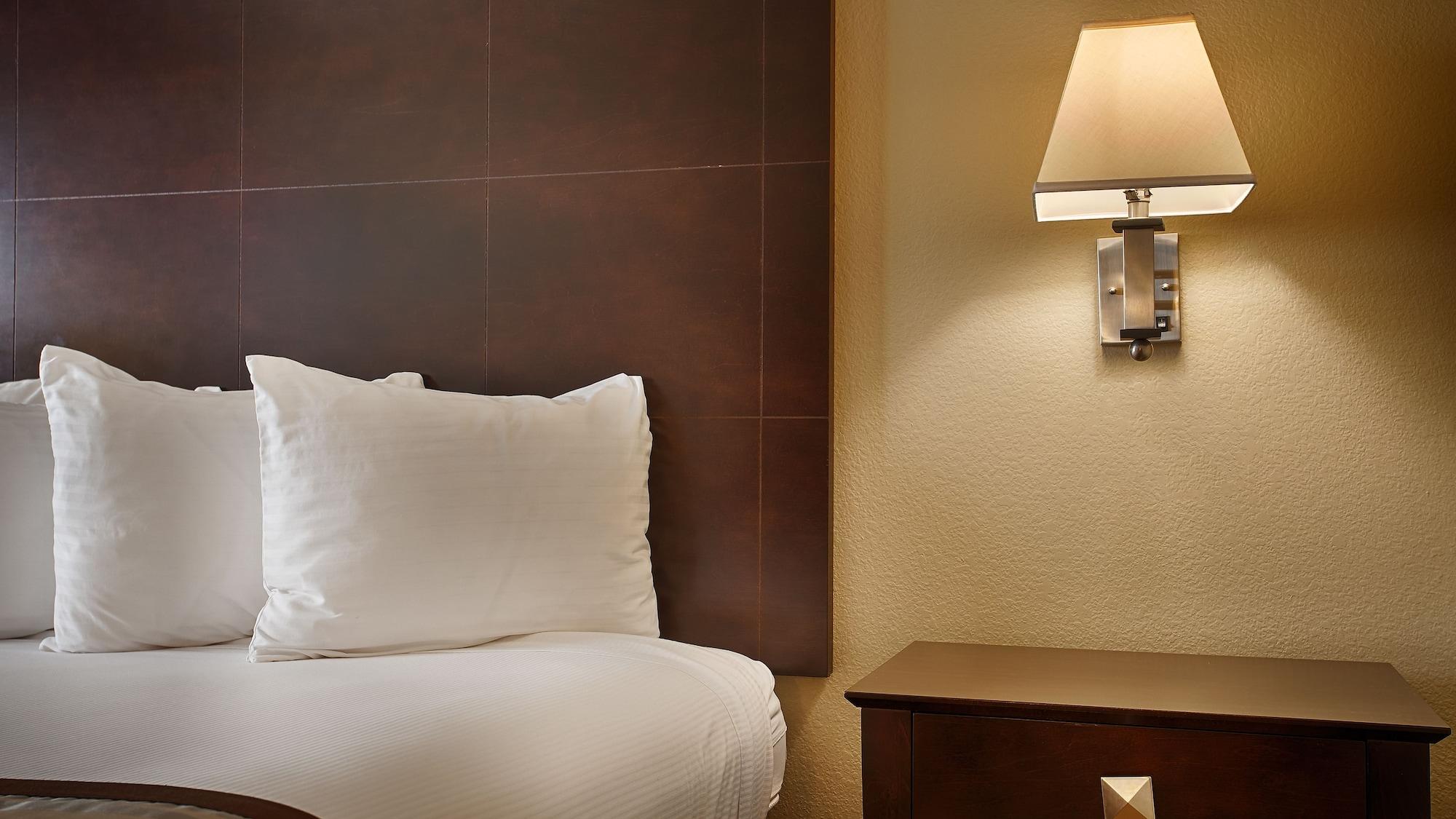 Best Western Brentwood Inn Экстерьер фото
