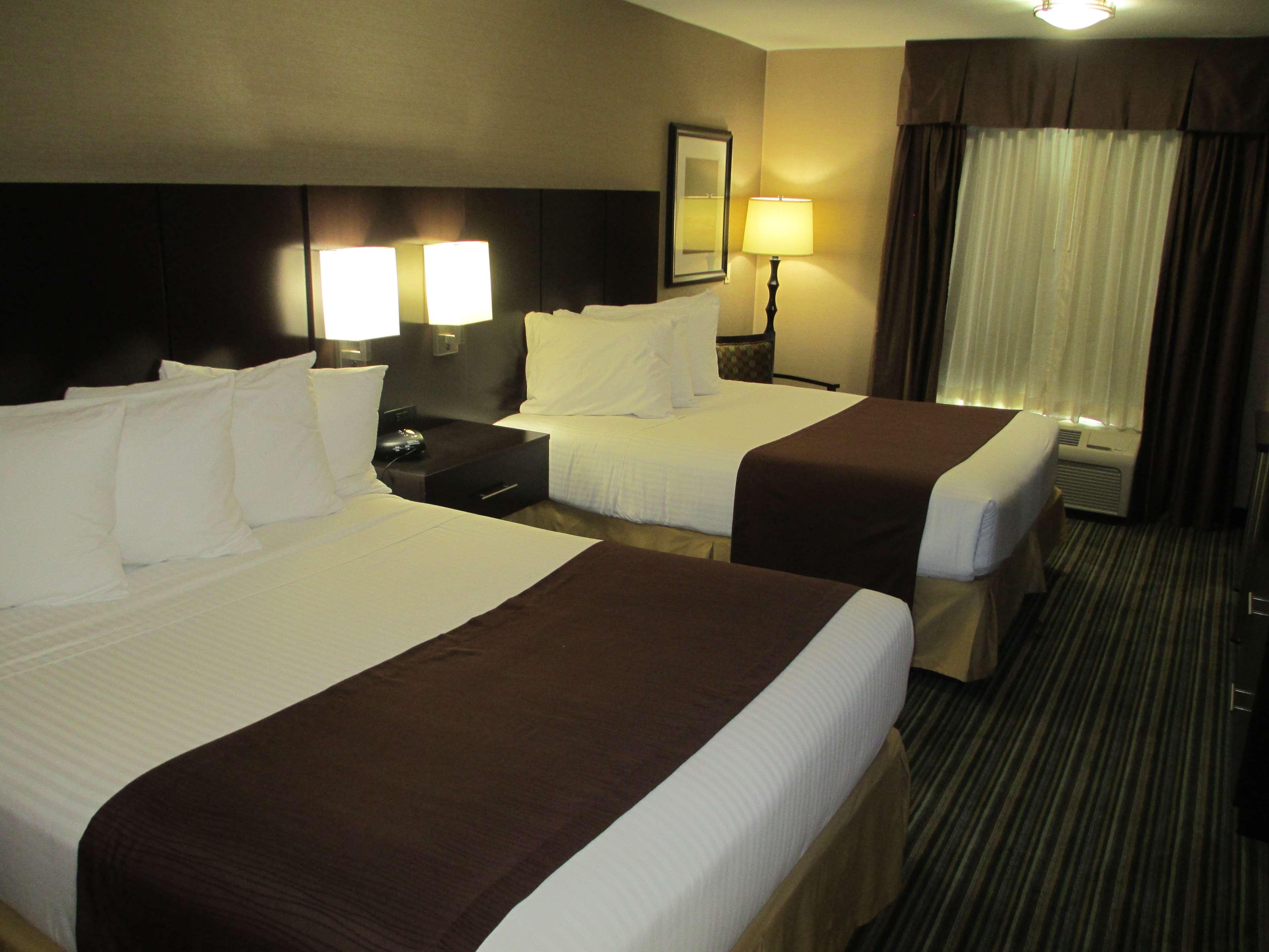 Best Western Brentwood Inn Экстерьер фото